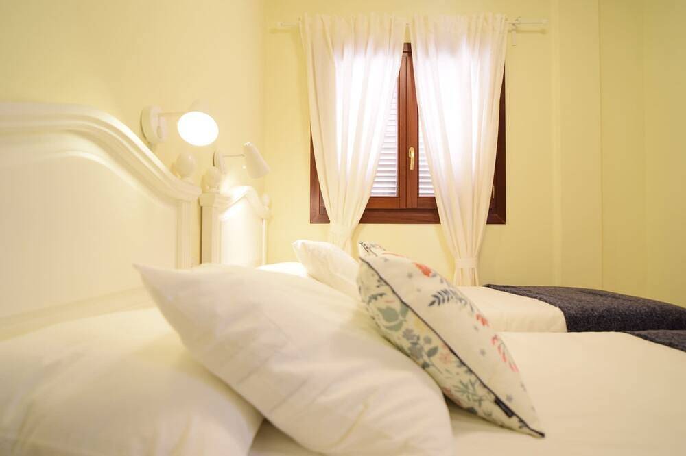 La Mar Salá, Punta del Hidalgo in Punta del Hidalgo, San Cristóbal de La Laguna