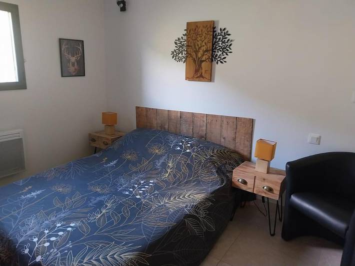 Location de vacances pour 2 personnes, avec vue et jardin à Saint-Sauveur-de-Montagut