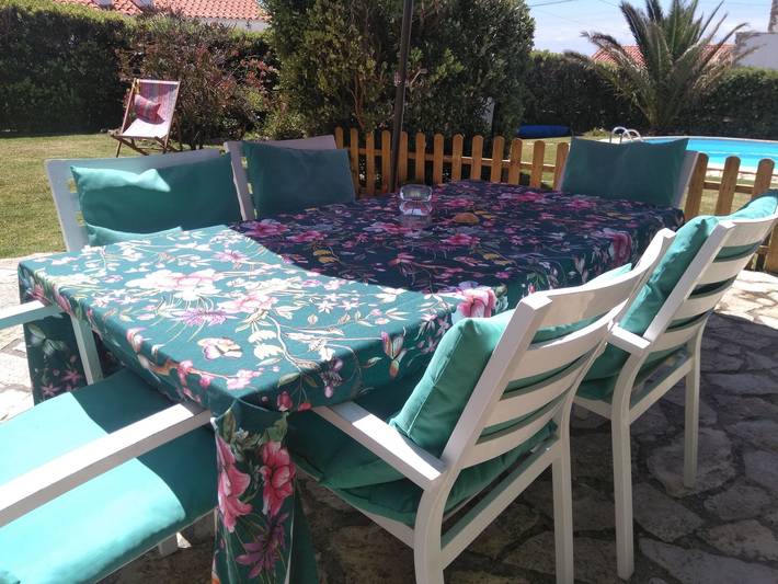 Location de vacances pour 6 personnes, avec jardin ainsi que piscine et terrasse à Azenhas do Mar - 4