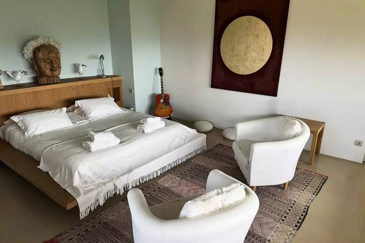 Location de vacances pour 12 personnes, avec piscine et jardin à Roussillon - 4