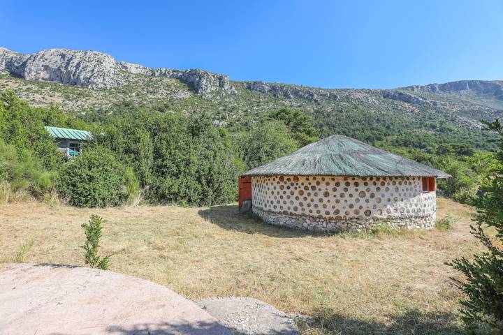 Camping pour 4 personnes, avec jardin, animaux acceptés