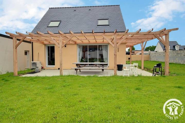 Gîte pour 6 personnes, avec terrasse ainsi que sauna et jardin, animaux acceptés à Plestin-les-Grèves - 4