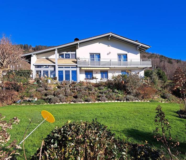 Apartament wakacyjny dla 2 osób, z widok i widok na jezioro oraz balkon w Attersee