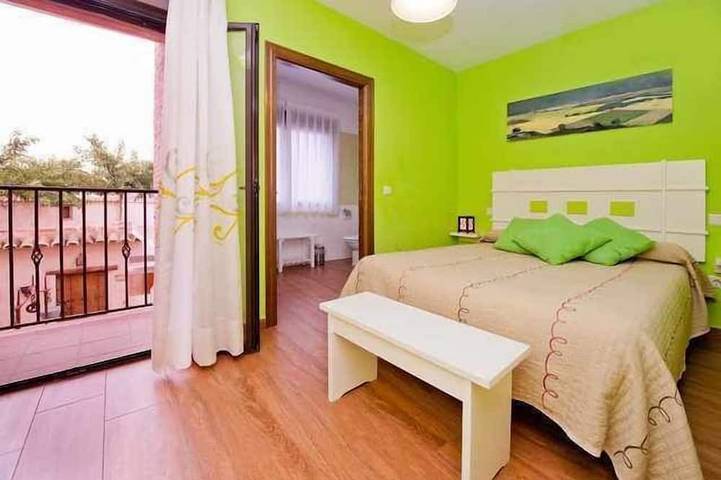 Location de vacances pour 11 personnes, avec balcon et piscine ainsi que jardin et jacuzzi à Gálvez - 4