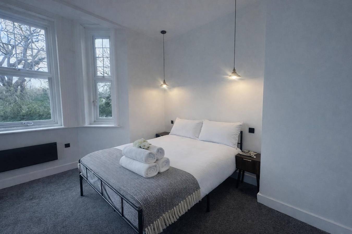 Entire apartment, Dippen Hall Apartment - Minutes From London Gatwick in Godstone, Surrey