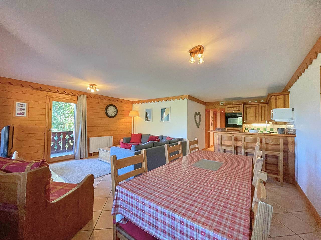 Ganze Wohnung, Charmant 4P à Preyerand, proche des pistes, 6 pers, balcon, parking, wifi inclus in Les Menuires, Saint-Martin-de-Belleville