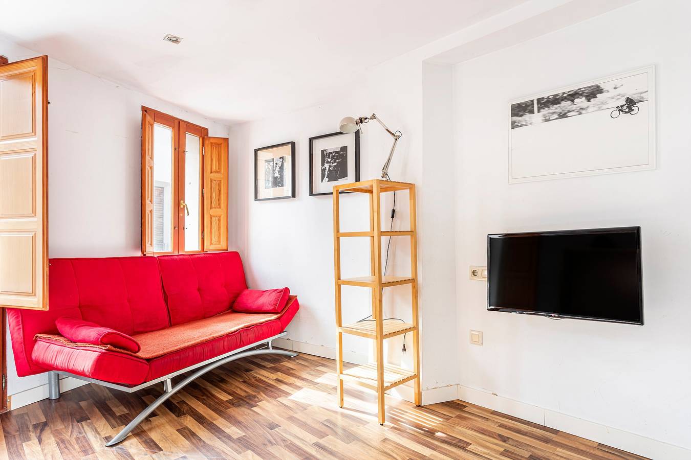 Ganzes Studio, Einzimmerapartment 'Loft 3er Piso' mit gemeinsamer Terrasse, Wlan und Klimaanlage in Valencia City Centre, Valencia