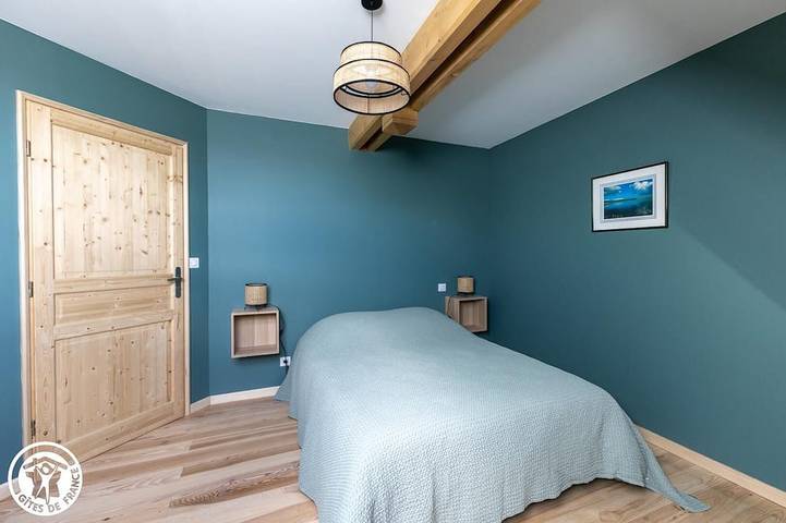 Location de vacances pour 10 personnes, avec jardin et terrasse à Olby - 3