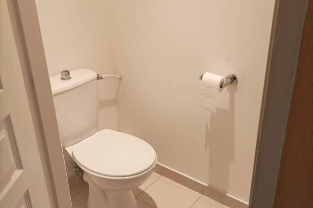 Entire apartment, Wifi, 3rd floor, swimming pool, sauna, parking, tv, 35m², Pra Loup in Jausiers, Mercantour National Park