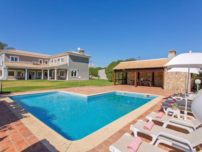 Villa für 8 Personen, mit Garten und Terrasse - 1