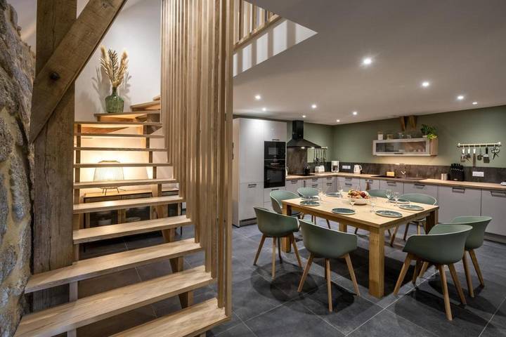 Location de vacances pour 8 personnes, avec jardin et balcon dans Prinsuéjols