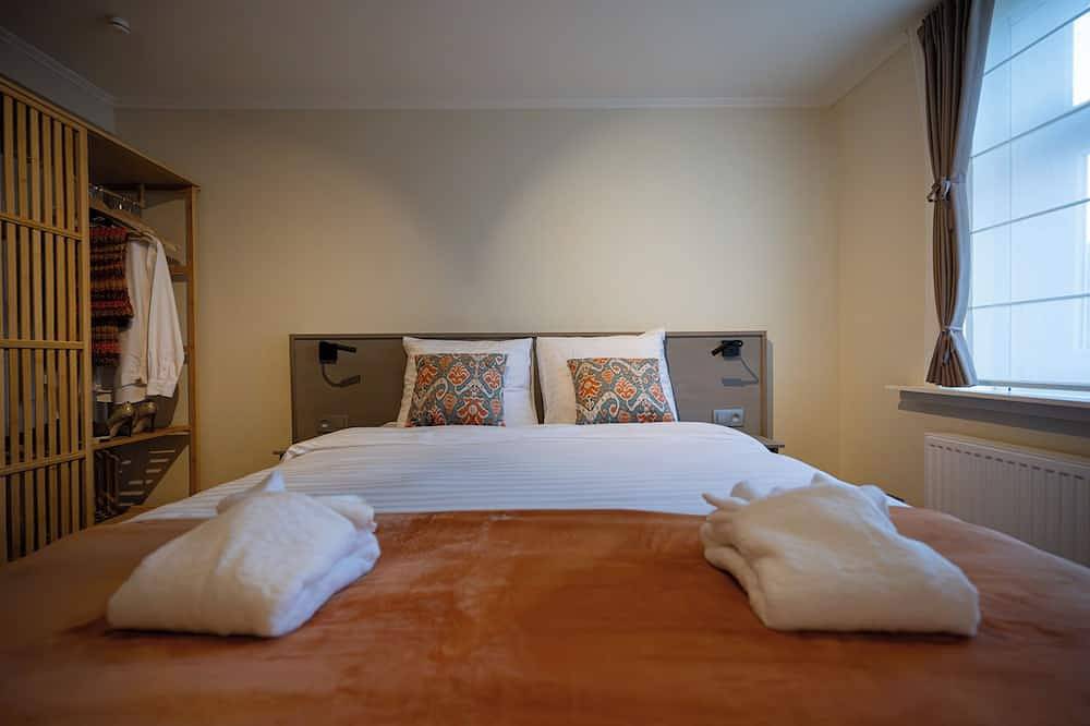 3-bedroom charming house in the centre of Ieper with Sauna, Poolbiljart, Ac. in Ieper, West-Vlaanderen