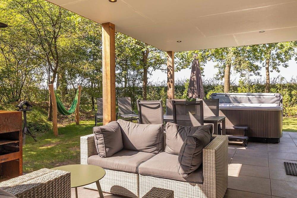 Luxury bungalow for 4 people in Diessen, Nordbrabant