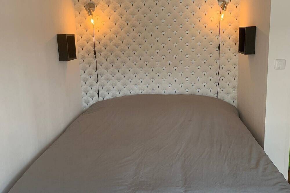 Maison cosy cœur de bastide+ cour + vue sur toits in Eymet, Périgord Pourpre