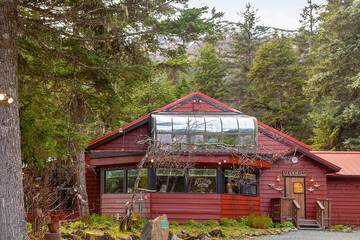 Vacation Apartment for 4 Guests in Anchorage, Alyeska, Picture 3