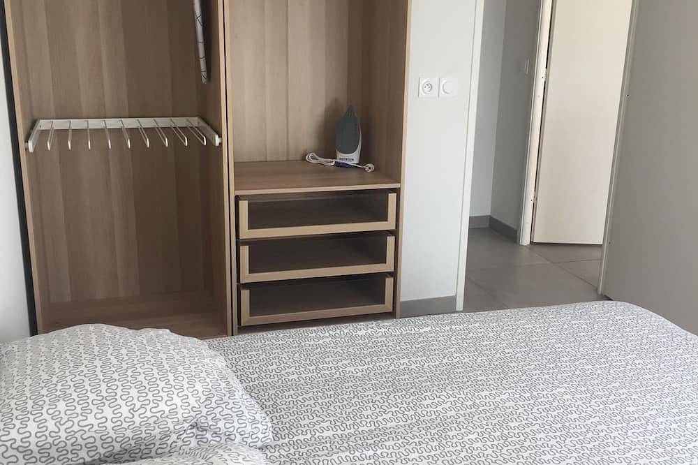 Apartamento entero, Apartamento nuevo con amplia terraza equipada para 4 personas. in Martigues, Istres region
