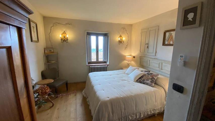 Ferienwohnung für 4 Personen, mit Garten und Whirlpool