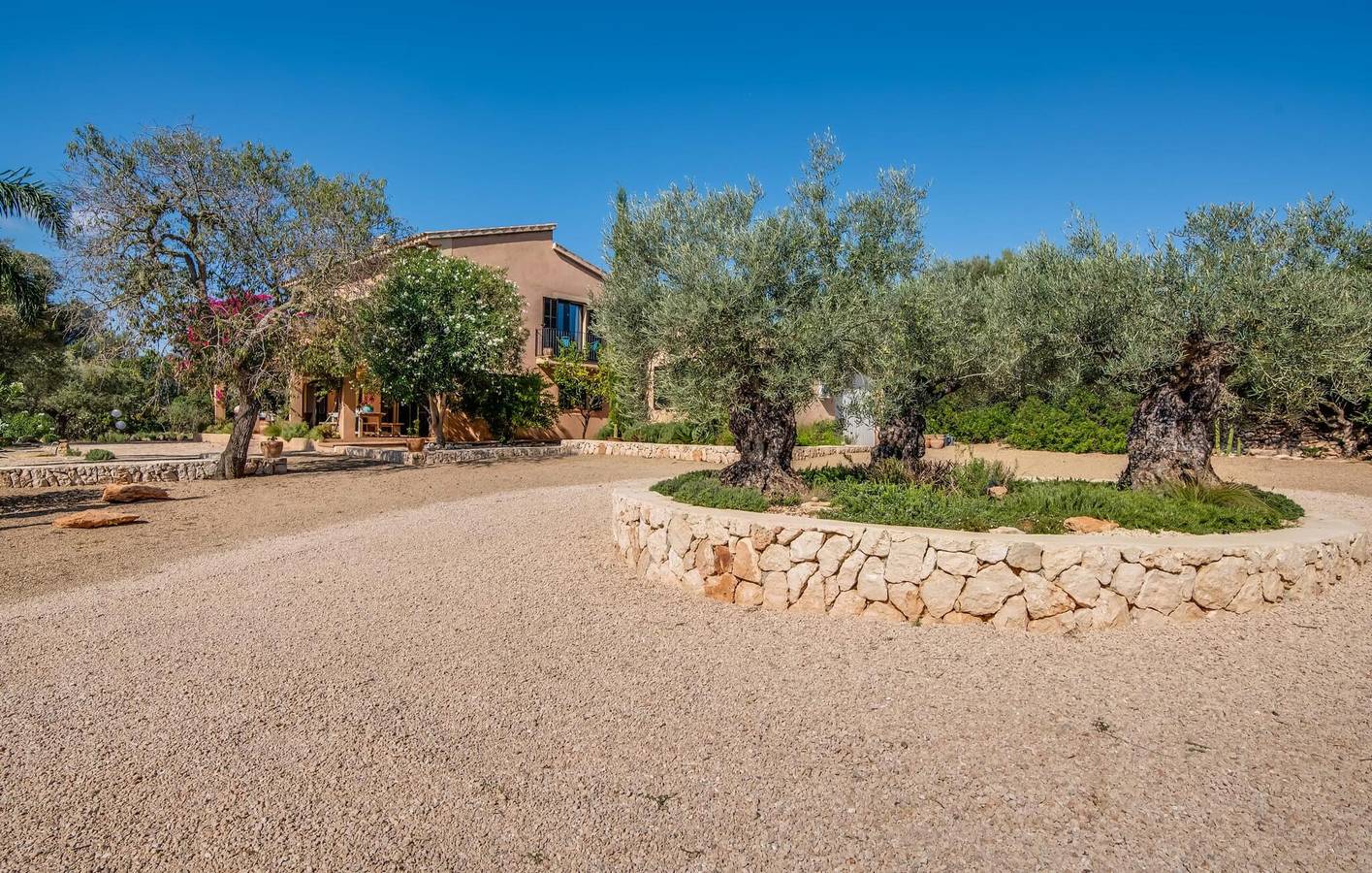 Sea View Apartment with Pool, Terrace & Grill - Close to Ses Salines in Ses Salines, South Majorca