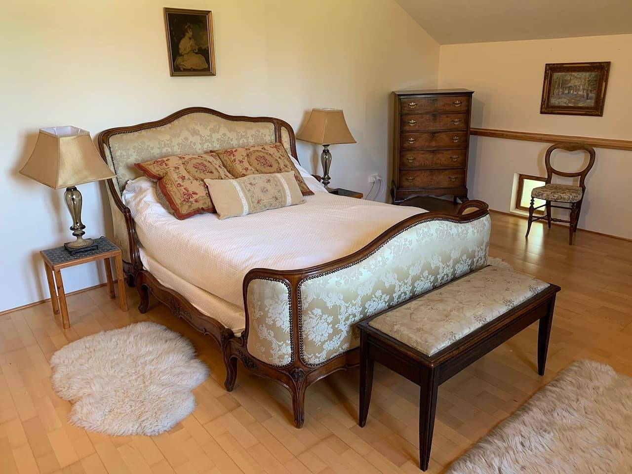 Country Villa for 18, Pool, Cinema, Football Pitch in Verteillac, Périgord Vert