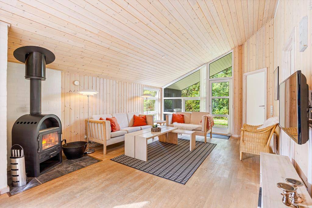 Gemütliches Ferienhaus mit Whirlpool, Sauna und Ofen in Lodbjerg Hede, Ringkøbing