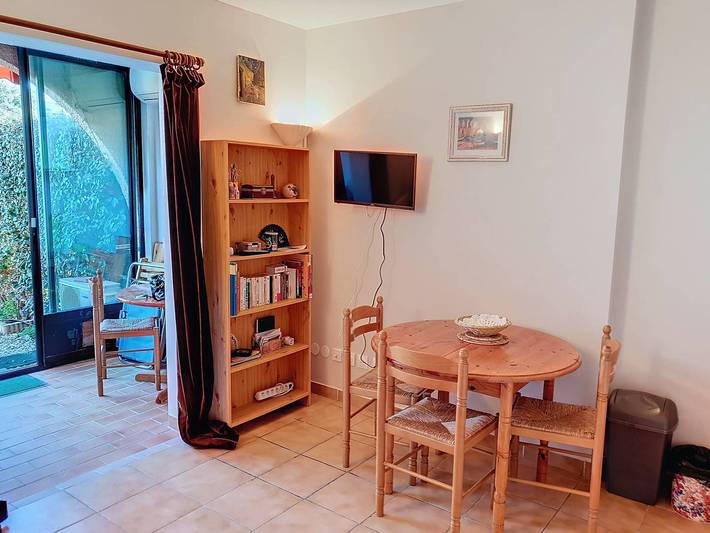 Gîte pour 5 personnes, avec jardin dans Plage La Favière - 2