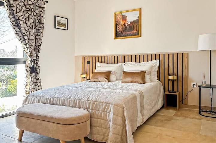 Chambres D'Hotes d'exception dans un Mas Provençal avec petit déjeuner gourmand in Châteaurenard, Région d'Arles