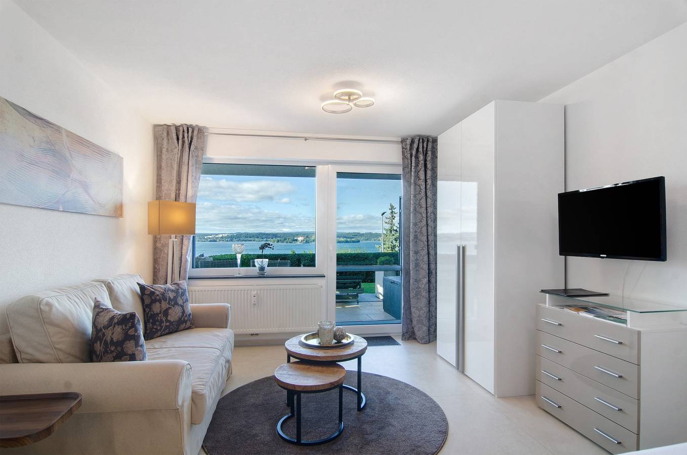 Ganze Wohnung, Ferienwohnung 'Krautter' mit Seeblick, privater Terrasse und gemeinschaftlichem Garten in Unteruhldingen, Uhldingen-Mühlhofen