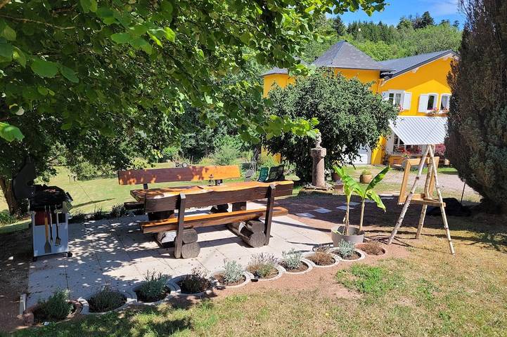 Gîte pour 10 personnes, avec Balcon et Jardin à Raon-sur-Plaine
