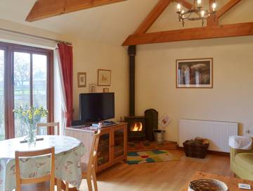 Vacation Rental for 4 Guests in Wiltshire, South West England, Picture 1