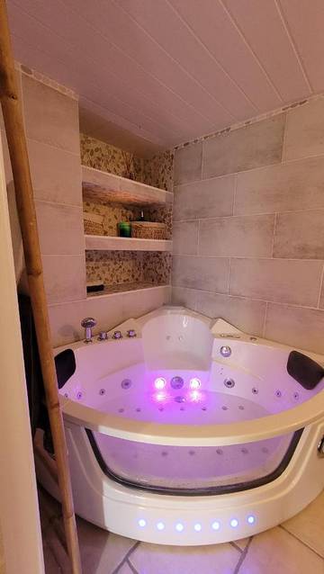 Appartement de vacances pour 2 personnes, avec jacuzzi en Haute-Loire