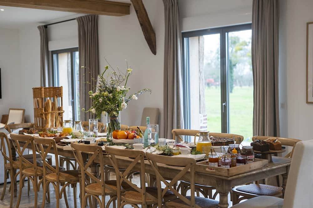 Maison des Pommiers-Casa-De Lujo-Baño privado con bañera in Cricquebœuf, Region de Lisieux