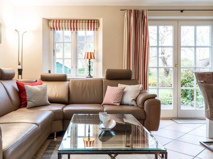 Ferienhaus für 6 Personen, mit Sauna und Terrasse sowie Garten in Nieblum - 2