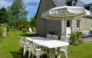 Gîte pour 5 personnes, avec jardin et terrasse à Audouville-la-Hubert