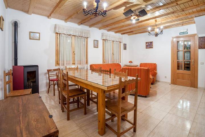 Casa rural para 6 personas, con vistas, Se admiten mascotas en Pinares (Soria) - 4