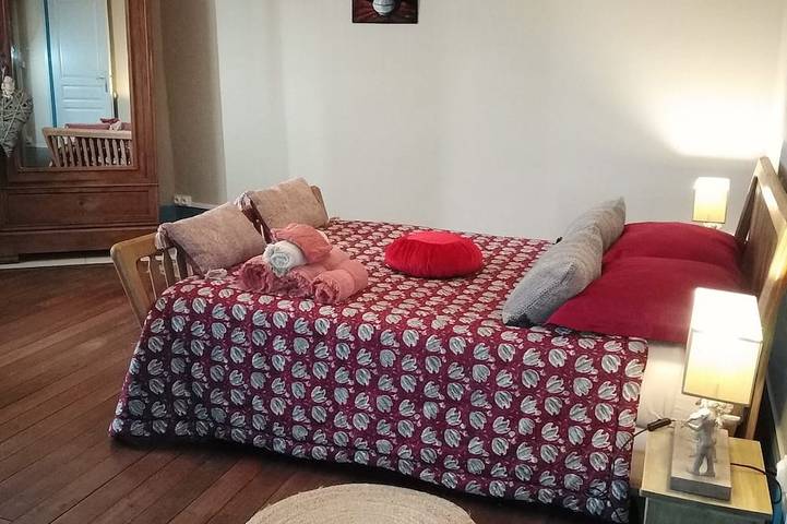 Location de vacances pour 5 personnes, avec terrasse et jardin à Chevannes - 4