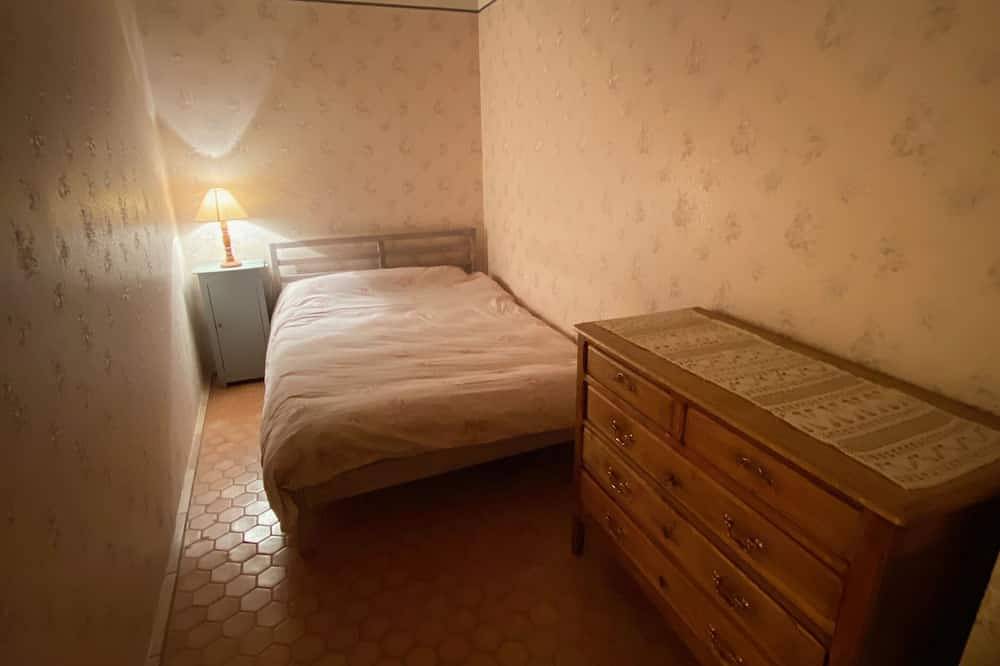 House in the heart of the village, in the Verdon National Park, near the lakes. in Régusse, Región Brignoles