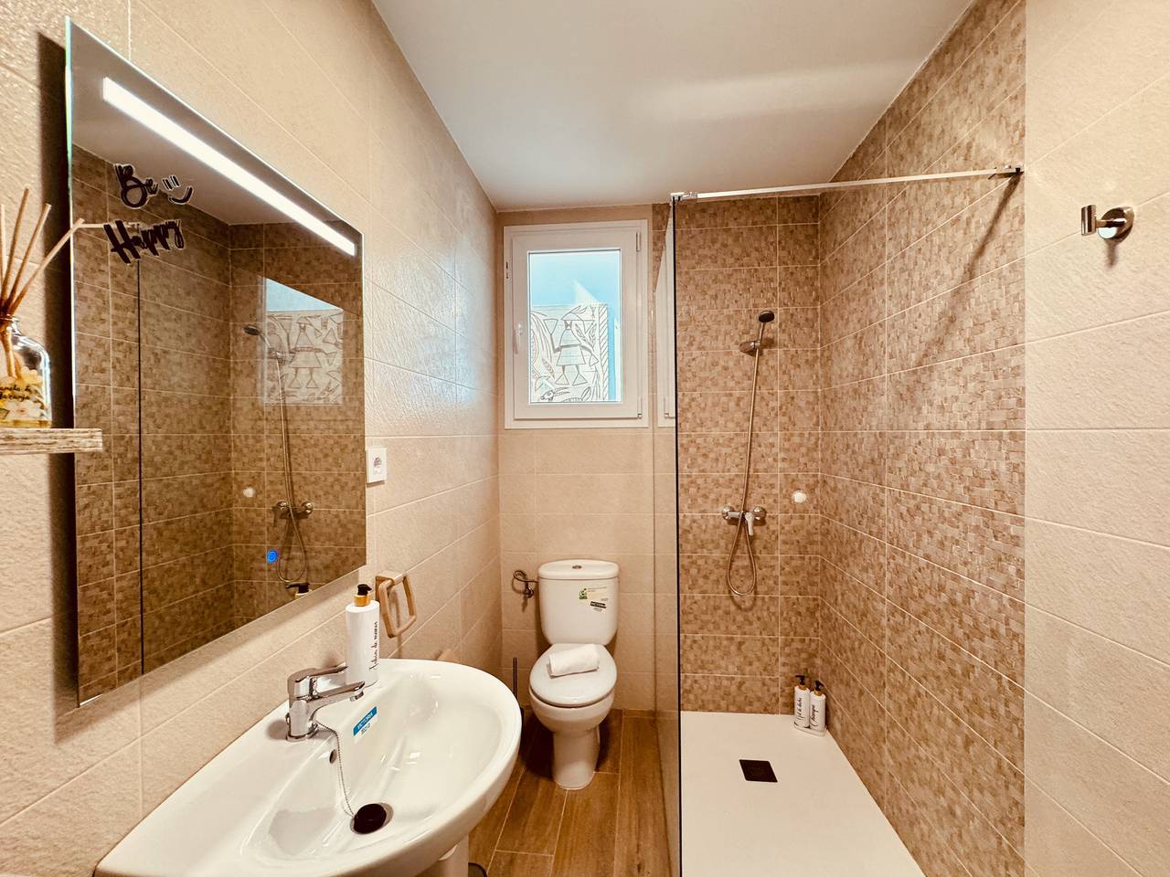 Entire apartment, Click&Guest - Cosmopolis 1 in Vecindario, Santa Lucía de Tirajana