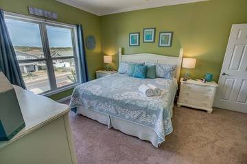 Vacation Home for 19 Guests in Sandbridge, Virginia Beach, Picture 3