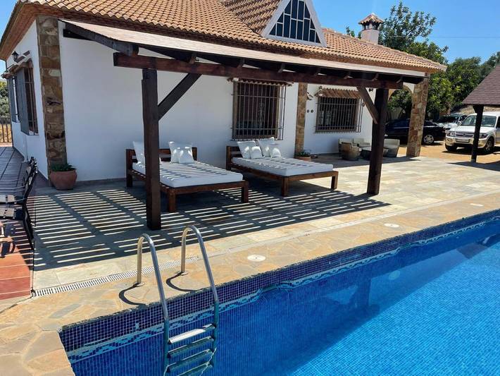 Casa rural para 8 personas, con piscina además de vistas al lago y jardín en Iznájar - 4