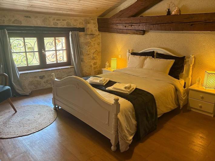 Location de vacances pour 10 personnes, avec jardin ainsi que piscine et vue, animaux acceptés à Pont-du-Casse - 4