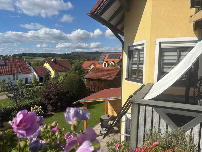 Ganze Wohnung, Schwarzachtal Oase - Ferienwohnung in Neunburg vorm Wald, Naturpark Oberpfälzer Wald