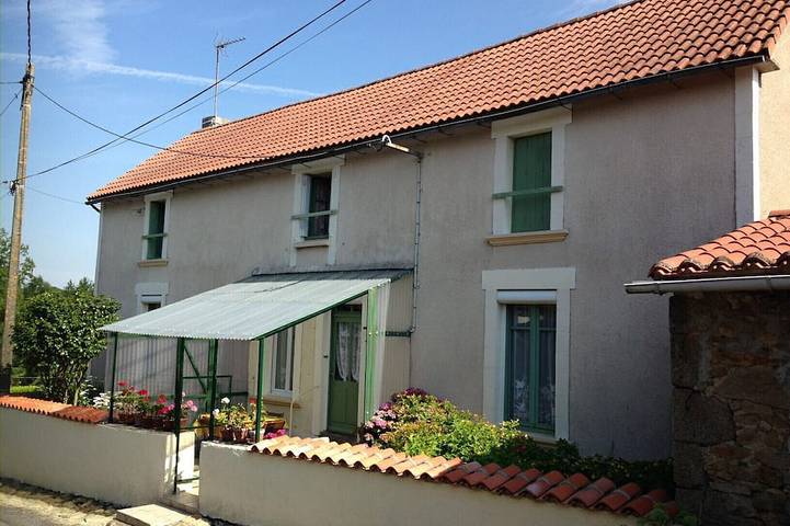 Location de vacances pour 6 personnes, avec Jardin à Bressuire
