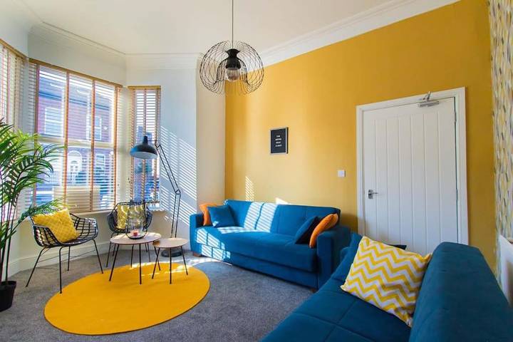 Villa pour 12 personnes, avec Jardin à Liverpool