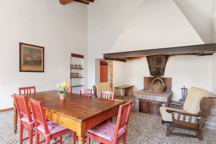 Agriturismo per 6 persone, con giardino a Gambassi Terme