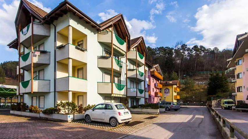 Appartamento per 4 persone, con Balcone e Terrazza a Comano Terme