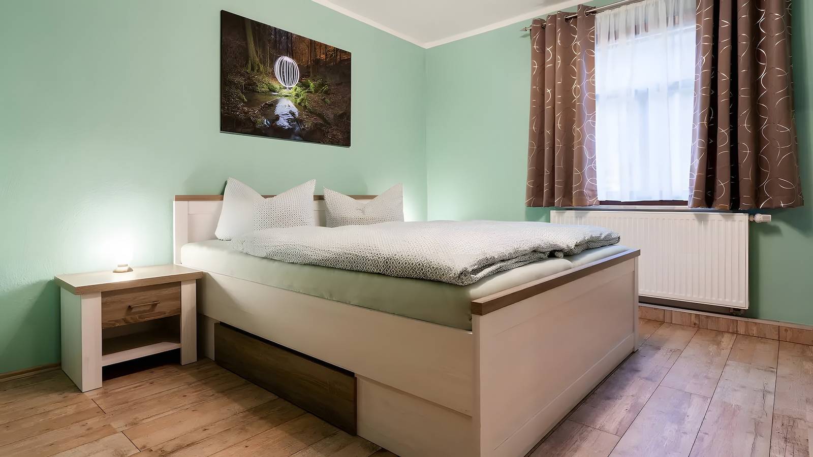 Ganze Wohnung, Apartment für 4 Personen, 90 m², mit Bergblick, Gemeinschaftsterrasse und Wlan in Unterweißbach, Ostthüringen
