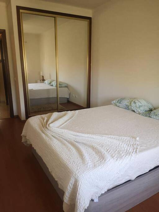Gîte pour 6 personnes, avec terrasse, animaux acceptés dans Estoi