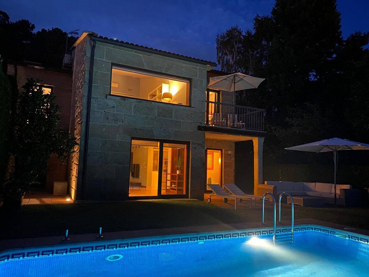 Villa with Private Pool in Sanxenxo, Rias Baixas