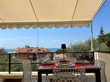 Gîte pour 4 personnes, avec vue et jardin dans Lavagna
