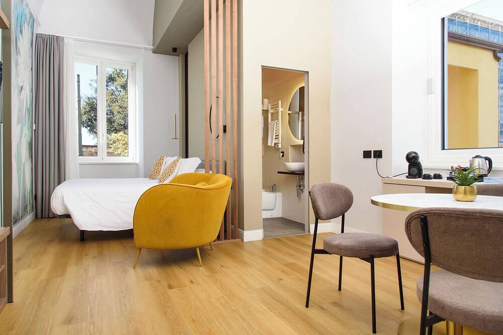 Entire apartment, Vesuvius Palace Aparthotel - Suite Bacco in Ercolano, Vesuvio National Park